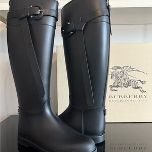 Burberry Equestrian Rain boots